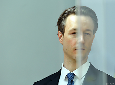 Finanzminister Blümel macht Rekorddefizit von 30,7 Mrd