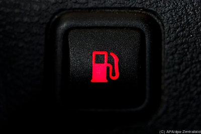 Weniger CO2 in die Tanks
– Dresden, APA/dpa-Zentralbild Weniger CO2 in die Tanks
- Dresden, APA/dpa-Zentralbild