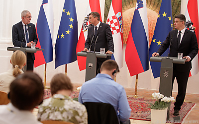 Alexander van der Bellen (l