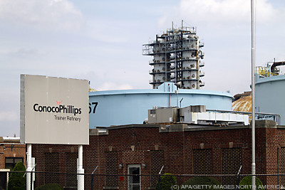 Ein ConocoPhillips-Raffinerie
 - Marcus Hook, APA/GETTY IMAGES NORTH AMERICA