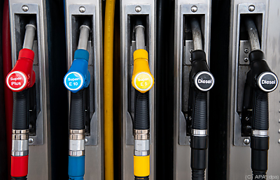 Diesel ist in Österreich billiger als in einigen Nachbarländern - Forstinning, APA (dpa)