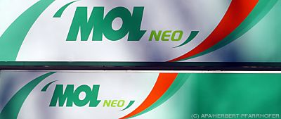 Streit um MOL prolongiert - Gyoer, APA/HERBERT PFARRHOFER