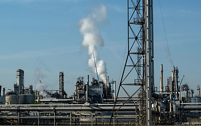 EU-Kommission leitet Mitgliedstaaten Entwurf für Ölembargo zu - Vienna, APA (AFP)