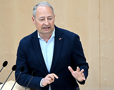 Andreas Schieder will Zugriff auf "windfall profits" - Wien, APA/ROLAND SCHLAGER