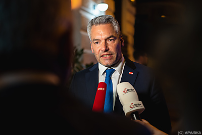 Nehammer: "Herausfordernde Zeiten" - Madrid, APA/BKA