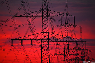 Nächtliche Beleuchtung, etwa auf Parkplätzen, soll geprüft werden – Niederaußem, APA (dpa) Nächtliche Beleuchtung, etwa auf Parkplätzen, soll geprüft werden - Niederaußem, APA (dpa)