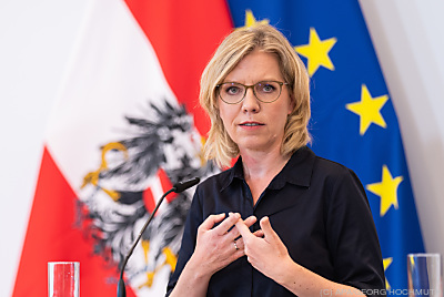 Energieministerin Leonore Gewessler – Mauerbach, APA/GEORG HOCHMUTH Energieministerin Leonore Gewessler - Mauerbach, APA/GEORG HOCHMUTH