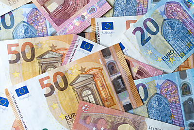 Für Erwachsene gibt es 500, für Kinder 250 Euro