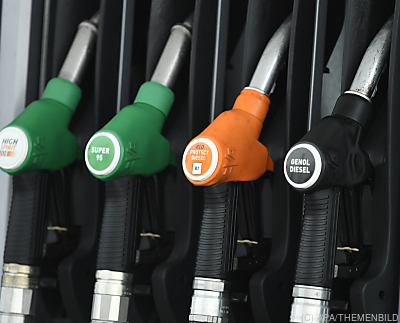 Ab 1. Oktober zahlt man für eine volle Tankladung etwa 4 Euro mehr