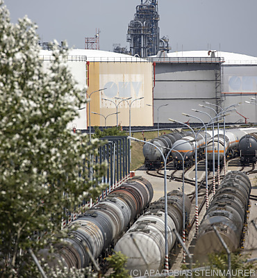 Blick auf dir Raffinerie - Schwechat, APA/TOBIAS STEINMAURER