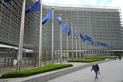 Die EU-Kommission gab weitere Millionen für Österreich frei
 - Brussels, APA/AFP