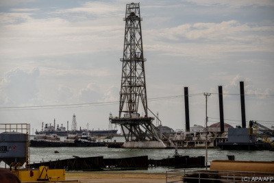Konzerne wie Chevron, General Electric und Eni unterzeichnen Abkommen
 - Cabimas, APA/AFP