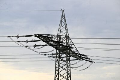 Geld soll für den Netzausbau verwendet werden
– Brauweiler, APA/dpa Geld soll für den Netzausbau verwendet werden
- Brauweiler, APA/dpa