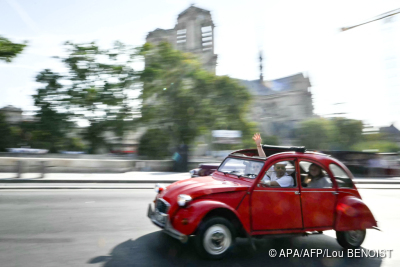 Spritpreise verderben vielen die Freude am Fahren
– Paris, APA/AFP/Lou BENOIST Spritpreise verderben vielen die Freude am Fahren
- Paris, APA/AFP/Lou BENOIST