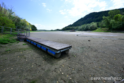 Unter anderem an der Donau gab es heuer extrem niedrige Wasserstände
 - Greifenstein, APA/THEMENBILD