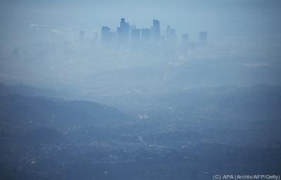 Smog hüllt Los Angeles ein
– Pasadena, APA (Archiv/AFP/Getty) Smog hüllt Los Angeles ein
- Pasadena, APA (Archiv/AFP/Getty)