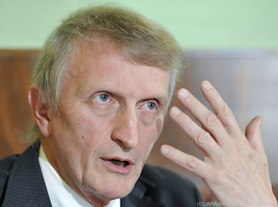 Hans Sünkel fordert vom Kanzler eine Korrektur
 - Wien, APA/HERBERT NEUBAUER