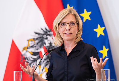 Umweltministerin Leonore Gewessler – Mauerbach, APA/GEORG HOCHMUTH Umweltministerin Leonore Gewessler - Mauerbach, APA/GEORG HOCHMUTH