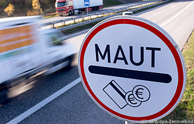 Maut wird an CO2-Emission gekoppelt
– Rostock, APA/dpa-Zentralbild Maut wird an CO2-Emission gekoppelt
- Rostock, APA/dpa-Zentralbild
