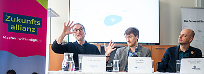 Bertram Barth, Daniel Huppmann Christian Kdolsky
– Wien, APA/GEORG HOCHMUTH Bertram Barth, Daniel Huppmann Christian Kdolsky
- Wien, APA/GEORG HOCHMUTH