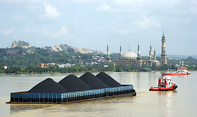 Strom aus Wind, Sonne und Wasser spielt kaum eine Rolle
 - SAMARINDA, APA/AFP