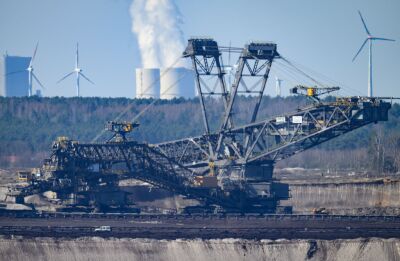 Subventionen auf fossile Brennstoffe sollen abgeschafft werden
– Weißwasser, APA/dpa Subventionen auf fossile Brennstoffe sollen abgeschafft werden
- Weißwasser, APA/dpa