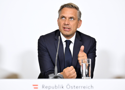 Wirtschaftsminister ist für Technologieoffenheit bei den Flottenzielen
 - Wien, APA/HANS KLAUS TECHT