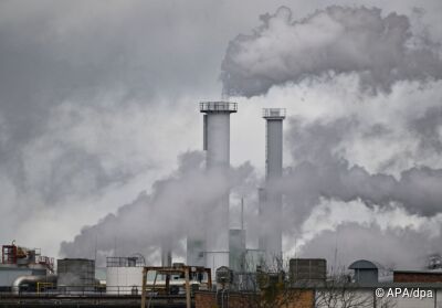 Die Klimaerwärmung geht weiter: neuer CO2-Rekordwert in der Atmosphäre
– Schwedt, APA/dpa Die Klimaerwärmung geht weiter: neuer CO2-Rekordwert in der Atmosphäre
- Schwedt, APA/dpa