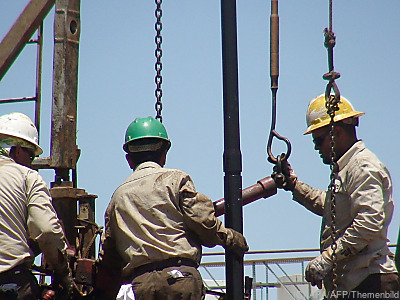 In den USA sollen verlassene Öl- und Gasbohrlöcher versiegelt werden - Midland, APA/AFP/Themenbild