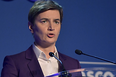 Serbiens Ministerpräsidentin Ana Brnabic - Paris, APA/AFP/POOL