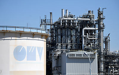 Lieferkürzungen für die OMV - Wien, APA/ROLAND SCHLAGER