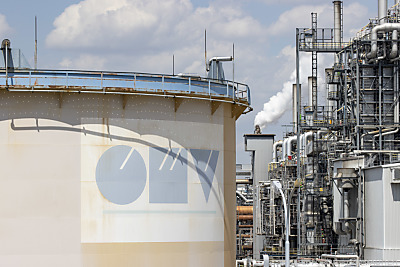 OMV meldet stabile Gaslieferung - Schwechat, APA/TOBIAS STEINMAURER