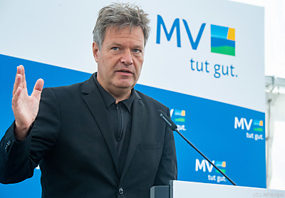 Habeck deutet deutlich höhere Kosten für Steuerzahler an - Lubmin, APA/dpa