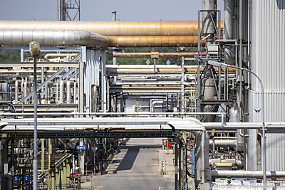 Die Gasspeicher füllen sich schneller als im Vorjahr - Schwechat, APA/TOBIAS STEINMAURER