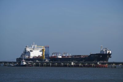 Brent bei fast 105 Dollar pro Fass
 - Wilhelmshaven, APA/dpa