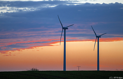 Windräder in Mecklenburg-Vorpommern
– Klein Welzin, APA/dpa Windräder in Mecklenburg-Vorpommern
- Klein Welzin, APA/dpa