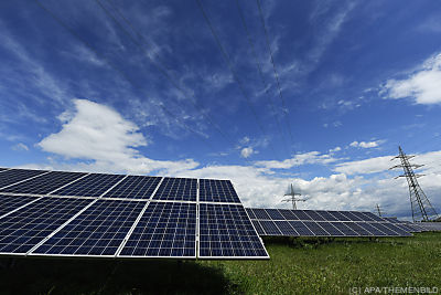 Hohe Nachfrage nach Photovoltaik-Förderungen – Eisenstadt, APA/THEMENBILD Hohe Nachfrage nach Photovoltaik-Förderungen - Eisenstadt, APA/THEMENBILD