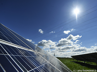 In Schattendorf kann man Sonnenstrom abonnieren - Eisenstadt, APA/THEMENBILD