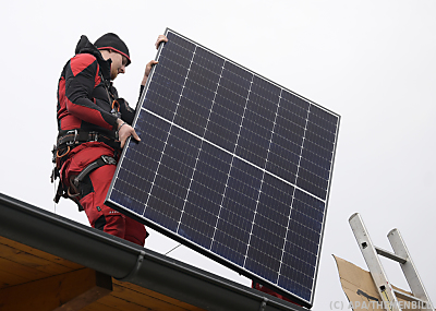 Netzbetreiber APG sieht neue Herausforderungen durch Photovoltaik-Boom – Zillingtal, APA/THEMENBILD Netzbetreiber APG sieht neue Herausforderungen durch Photovoltaik-Boom - Zillingtal, APA/THEMENBILD