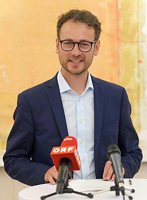 Zadra setzt neben Wasserkraft und Sonne auch auf Wind und Erdwärme
– Lochau, APA/DIETMAR STIPLOVSEK Zadra setzt neben Wasserkraft und Sonne auch auf Wind und Erdwärme
- Lochau, APA/DIETMAR STIPLOVSEK