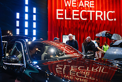 Der Marktanteil von E-Autos bei Neuwagenverkäufen ist in Frankreich hoch
– Paris, APA/AFP Der Marktanteil von E-Autos bei Neuwagenverkäufen ist in Frankreich hoch
- Paris, APA/AFP