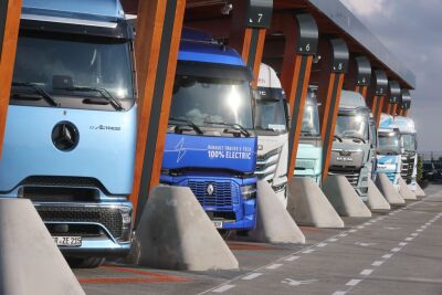 Ladepark für E-Lkw
 - Kraftsdorf, APA/dpa