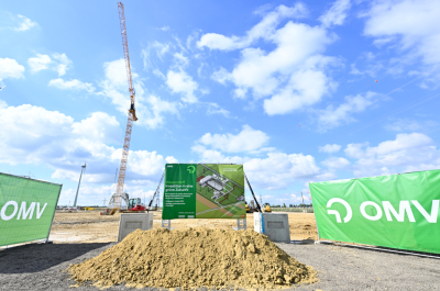 Anlage soll ab Ende 2027 grünen Wasserstoff produzieren
 - Bruck a.d