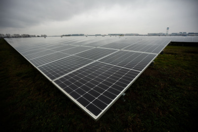 China sieht dunkle Wolken über seiner Solar-Industrie
 - Schwechat, APA/THEMENBILD