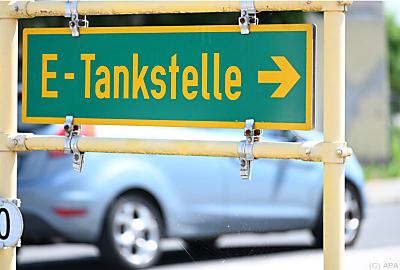 Immer weniger reine Zeittarife beim E-Autotanken
– Klagenfurt, APA Immer weniger reine Zeittarife beim E-Autotanken
- Klagenfurt, APA