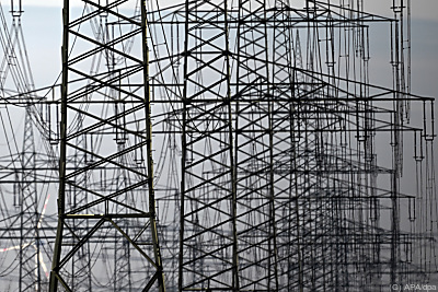 Der Spagat wird versucht - Sinnersdorf, APA/dpa