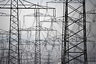 IG Windkraft kritisiert hohe Stromimporte, fordert Erneuerbaren-Ausbau - Sinnersdorf, APA/dpa