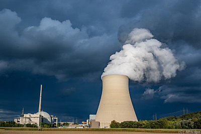 Kühlturm des AKW Isar 2 - Essenbach, APA/dpa