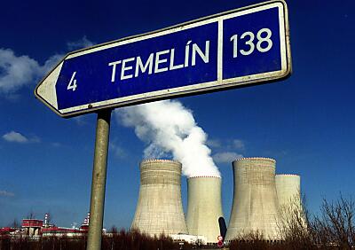 AKW-Bau in Temelin regt auf
– Temelin, APA/TECHT Hans Klaus AKW-Bau in Temelin regt auf
- Temelin, APA/TECHT Hans Klaus