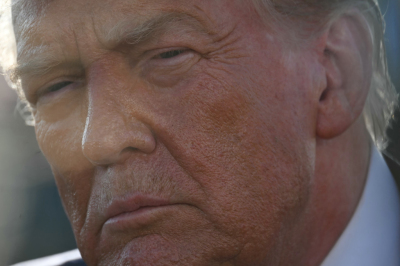 Trump will den USA den KI-Spitzenplatz ermöglichen
 - Joint Base Andrews, APA/AFP